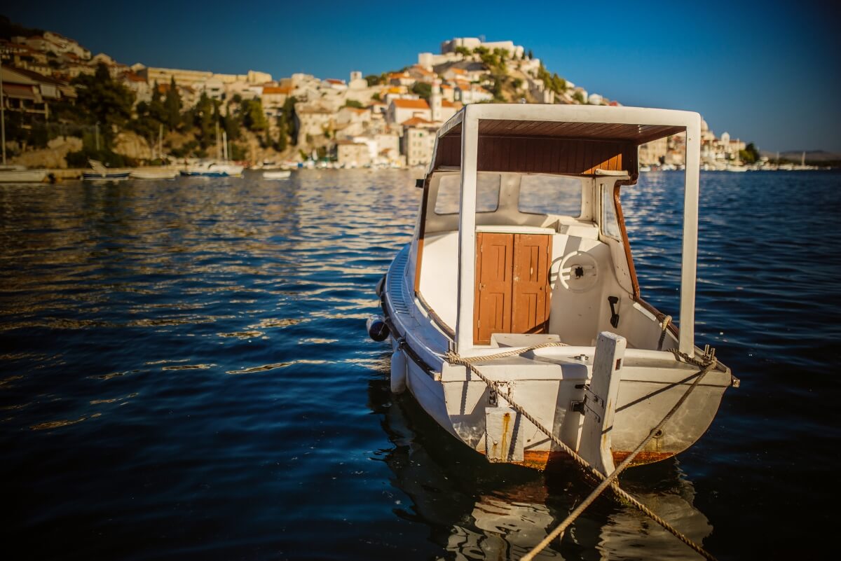 Boating on the Dalmatian cost in Hvar