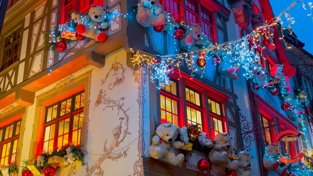 Street in Strasbourg, showing a shop with children's toys.